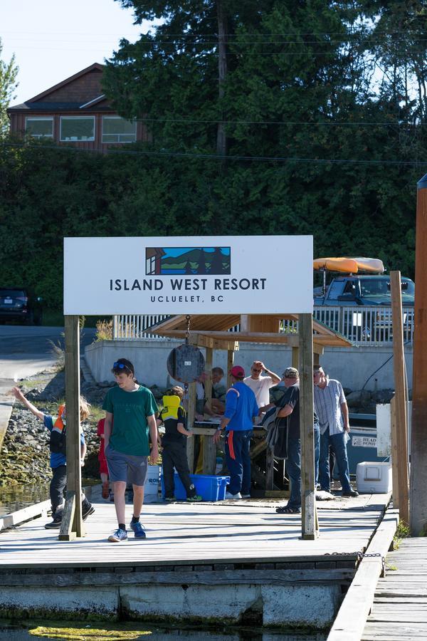 Island West Resort-Motel Ucluelet Exterior foto